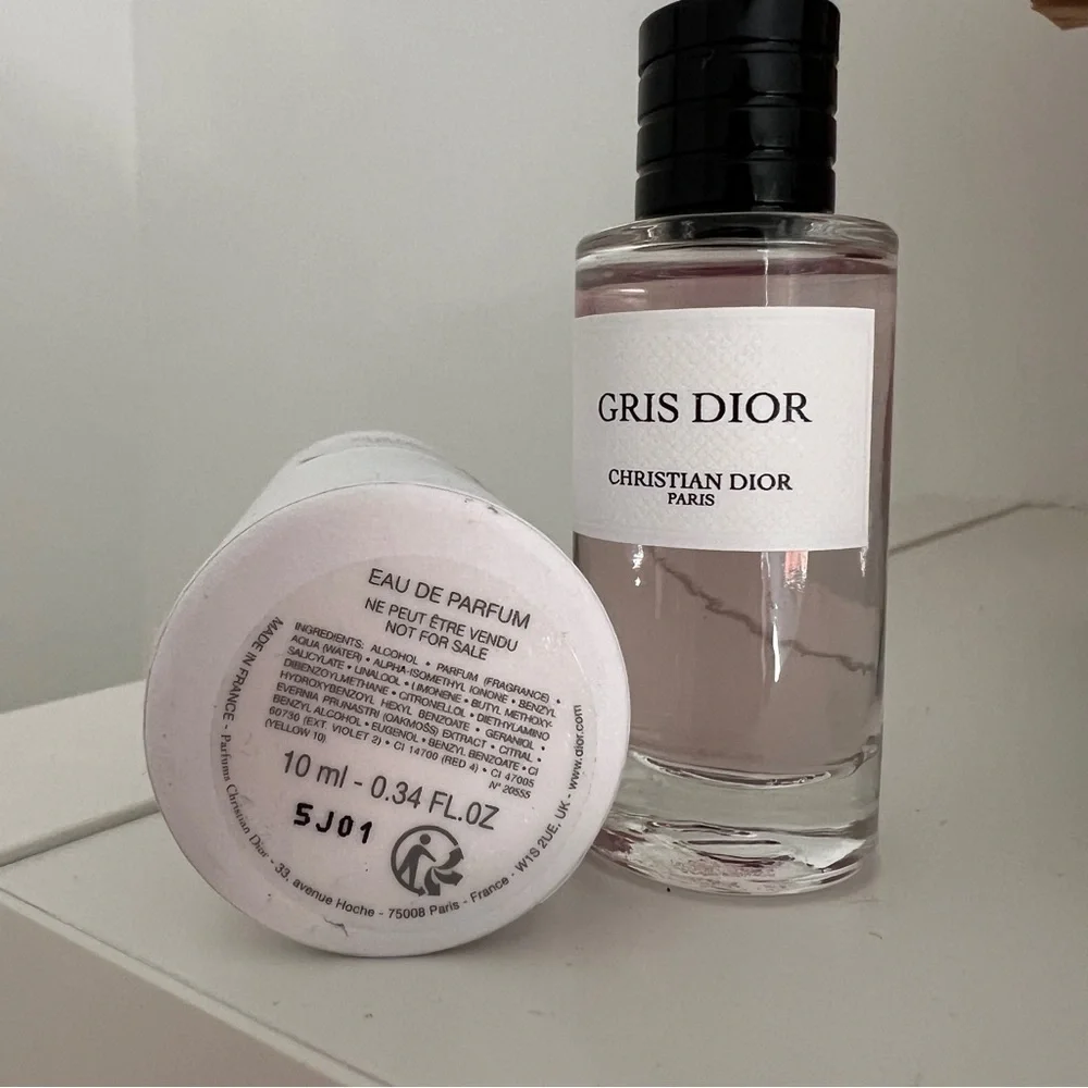 BRAND NEW Dior Montaigne - Gris Dior